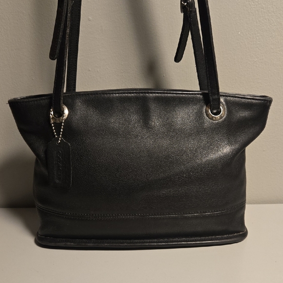 バッグ COACH Vintage Leather Black Shoulder Bag Coach Vintage Black Leather Shoulder Bag